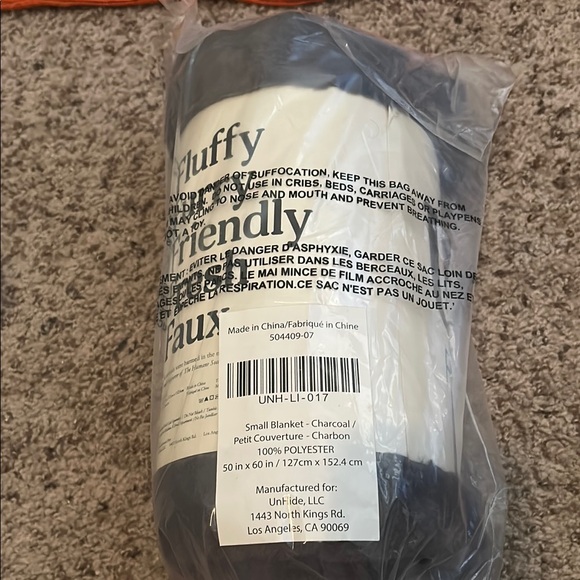 UnHide Love Not Fur Blanket - Gray - Picture 3 of 3